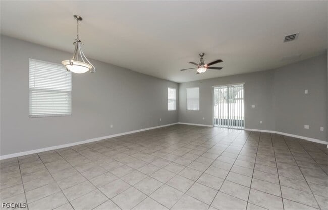 Foto del edificio - 4507 SE 9th Pl