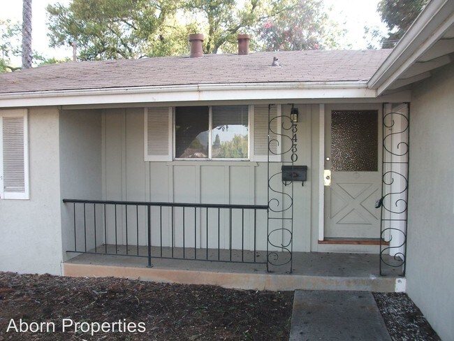 Building Photo - 3430 Woodside Ln