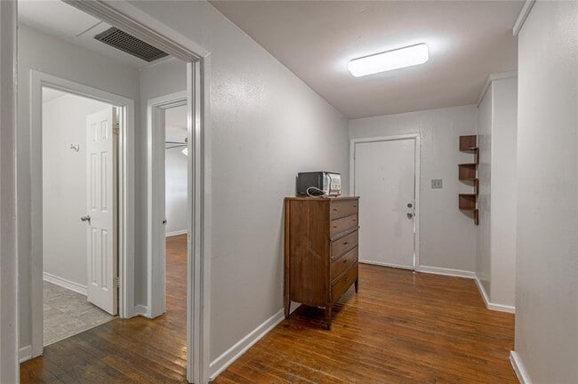 Building Photo - 1412 22nd St