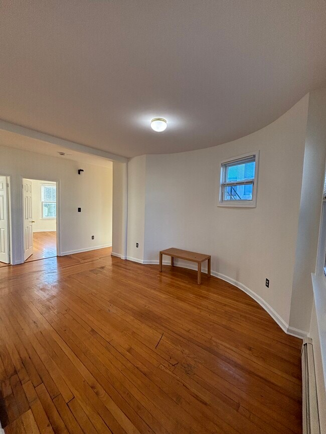 Foto del edificio - 1371 Commonwealth Ave