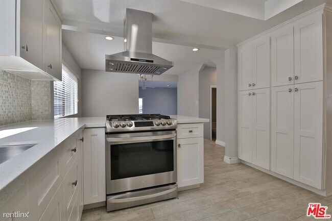 Building Photo - 3 br, 3 bath Condo - 2405 Ripley Ave # B