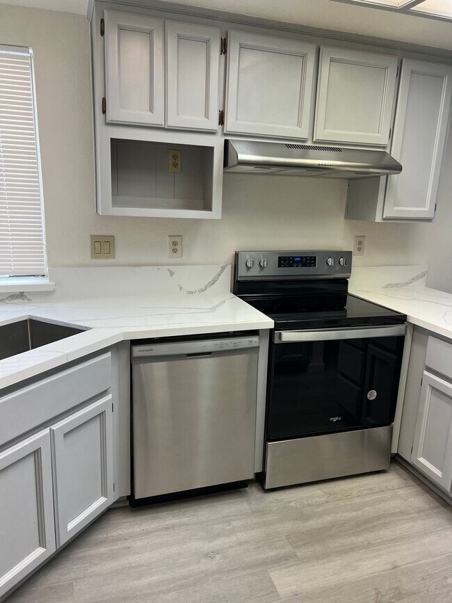 Foto del edificio - 3 br, 2 bath House - 1894 Bridgecreek Drive