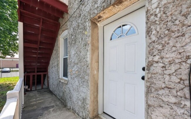 Foto del edificio - Freshly updated 2-bedroom unit, $1,399.00, Southbridge neighborhood, Wilmington