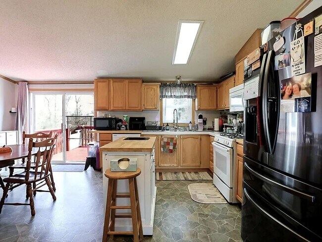 Foto del edificio - 4108 Red Rock Rd