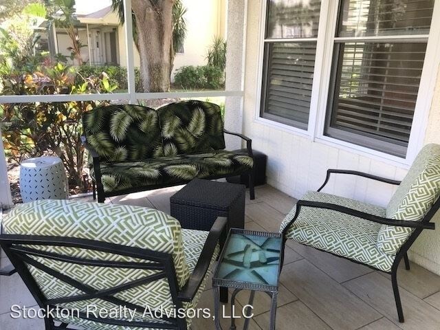 Building Photo - 2 br, 1.5 bath House - 589 Sutton Place