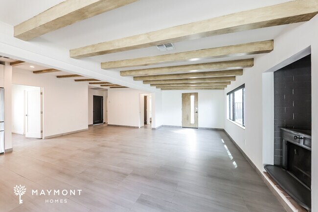 Foto del edificio - 3402 E Pinchot Ave