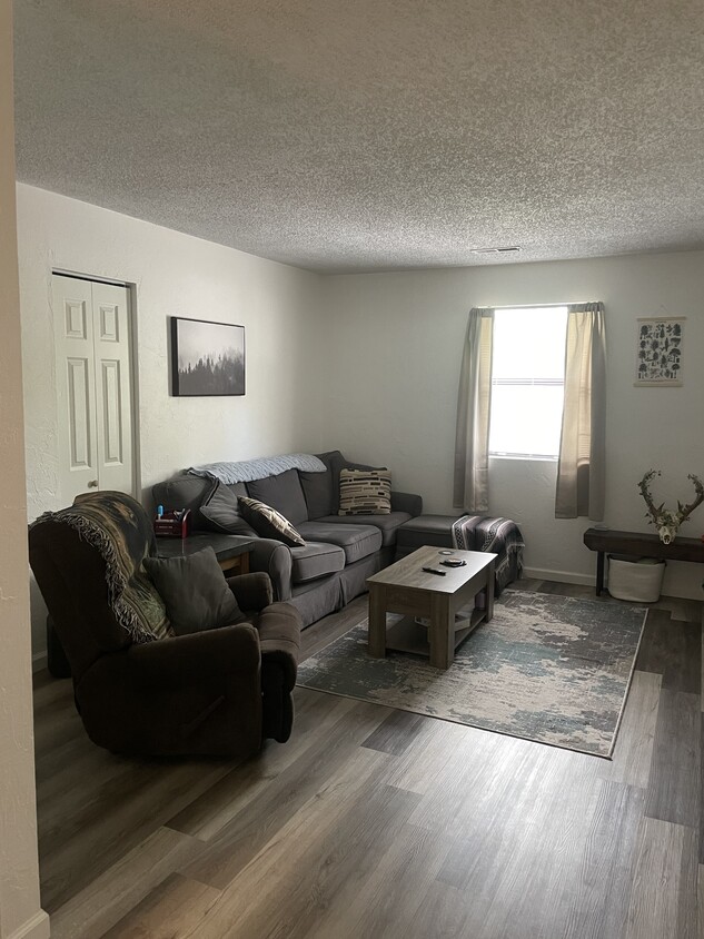 Primary Photo - 435 M St