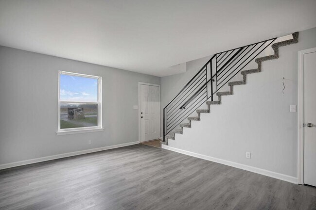 Foto del edificio - 1108 Pembroke Oak Grove Rd