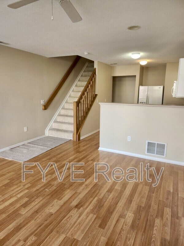 Foto del edificio - 396 Oxford Oak Dr
