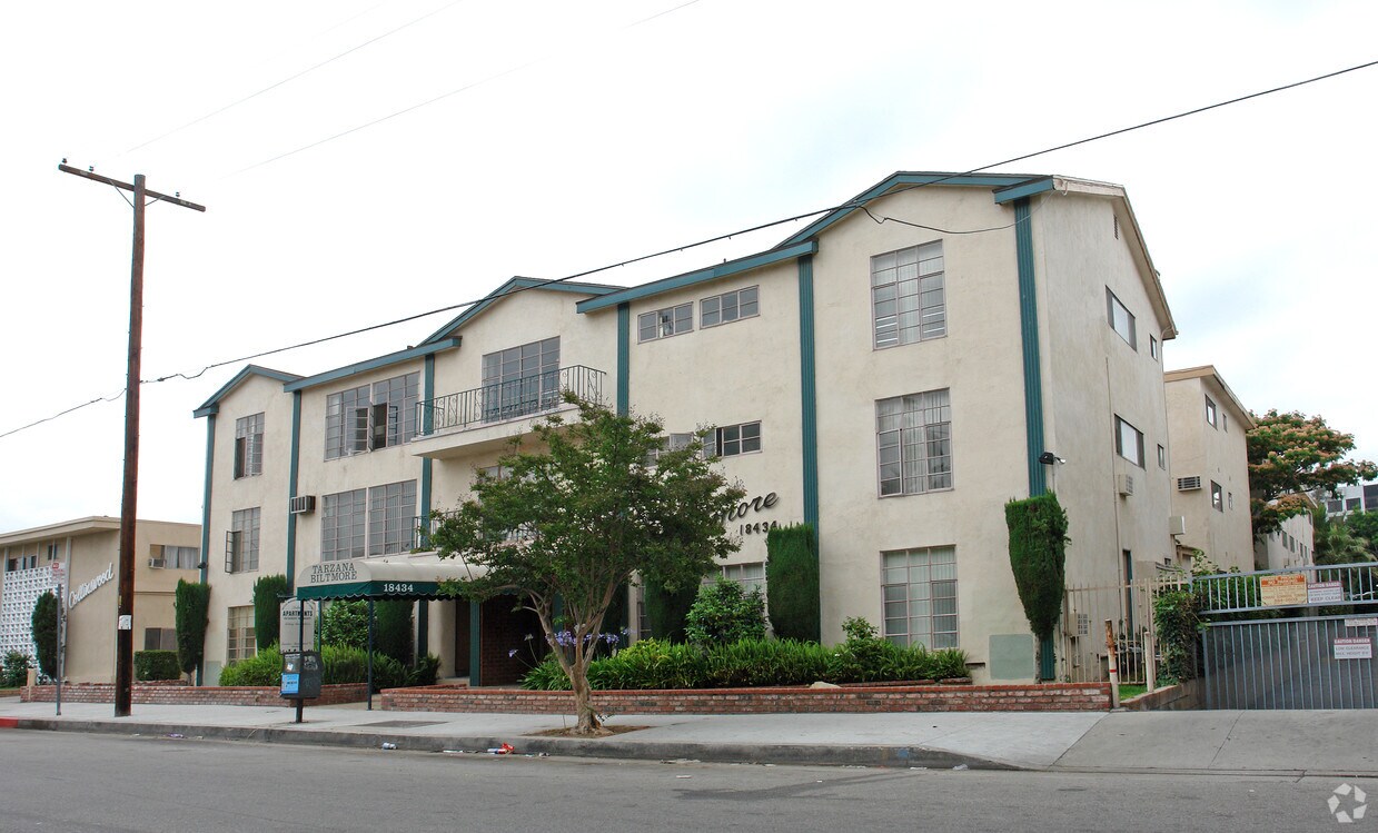 Foto del edificio - Tarzana Biltmore