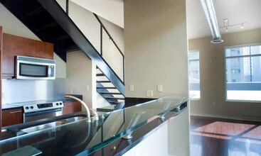 17th Street Lofts photo'
