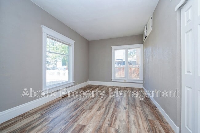 Building Photo - 136 S Lincoln Ave