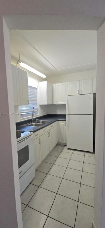 Foto del edificio - 1001 SE 16th St