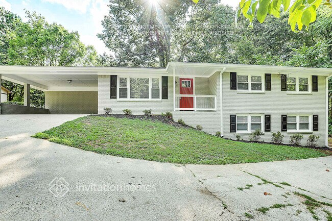 Foto del edificio - 3558 Pine Needle Dr SW