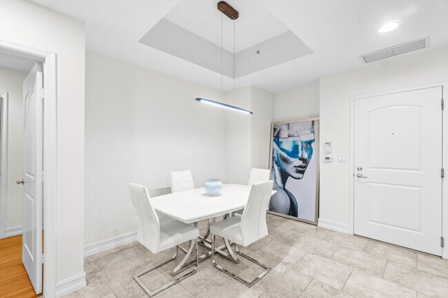 Foto del edificio - 701 S Olive Ave