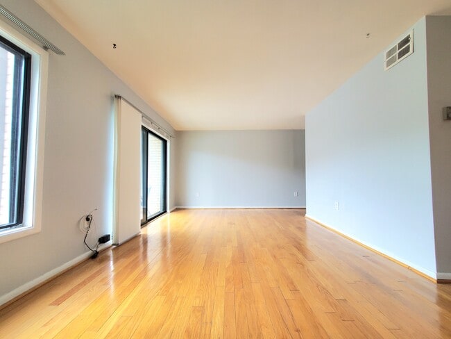 Foto del edificio - 6936 Hanover Pky