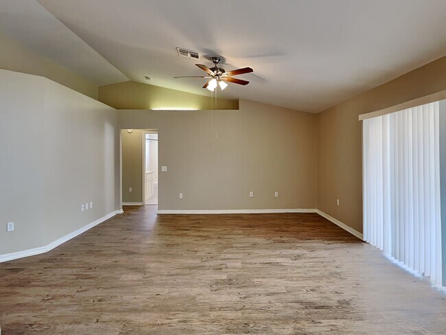 Building Photo - 7614 Canterbury Cir
