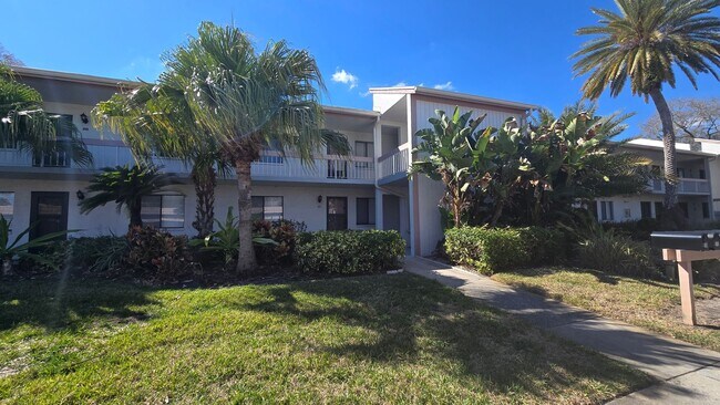 Foto del edificio - Nice 2/2 in the Gated East Lake Woodlands community