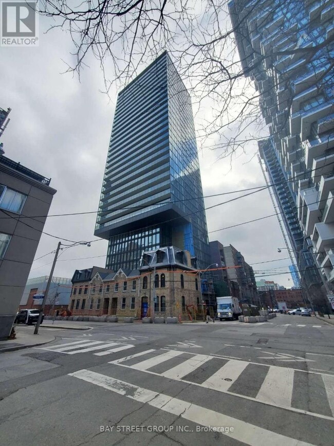 Building Photo - 47 Mutual St