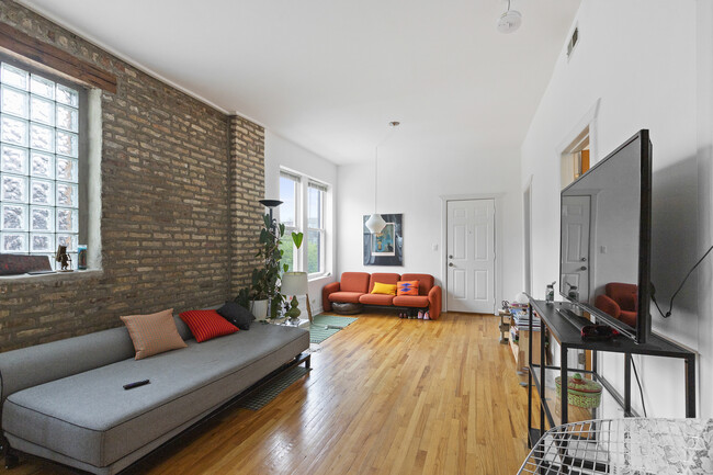 Foto del edificio - 1351 N Washtenaw Ave