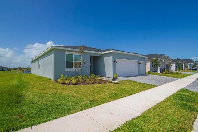 Building Photo - 5684 Hampton Park Cir