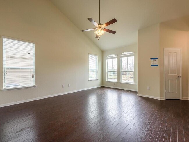 Building Photo - 1712 Willow Vista