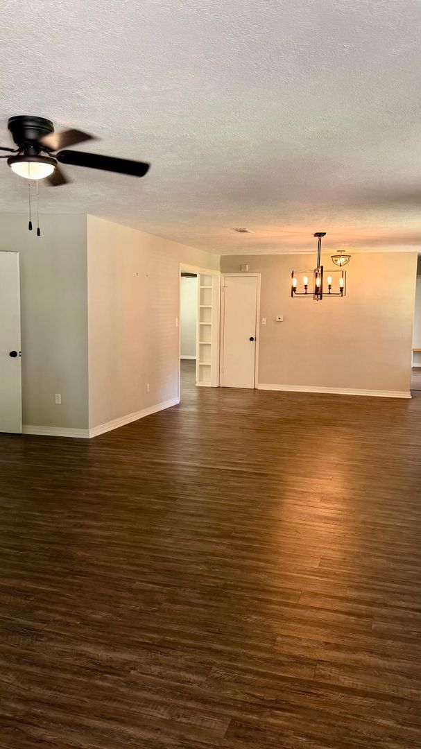 Foto del edificio - 3316 Pines Rd