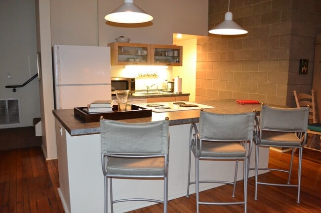 Photo - 905 Liberty Ave Apartments