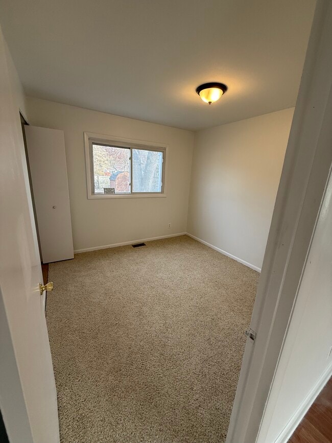 Building Photo - 241 Dakota St