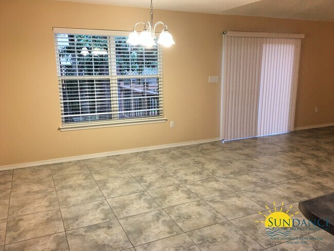 Foto del edificio - Charming 3-Bedroom Home in the Heart of Ni...