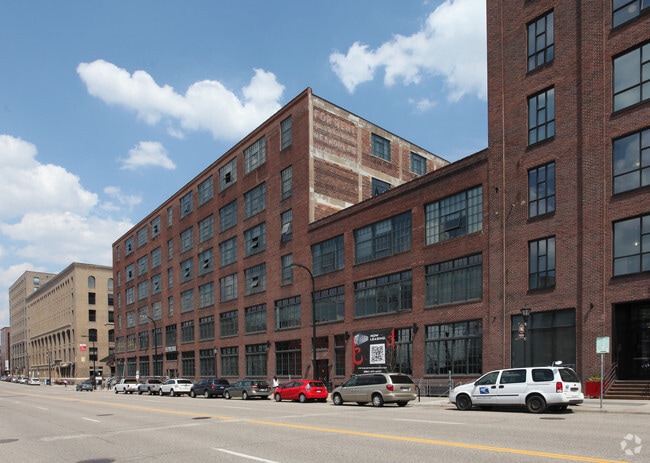 Else Warehouse - ElseWarehouse in the North Loop