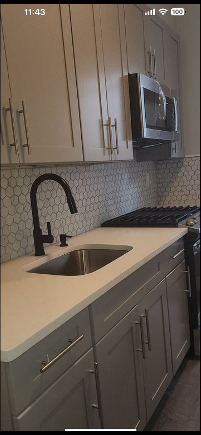 Foto del edificio - 231 Martense St