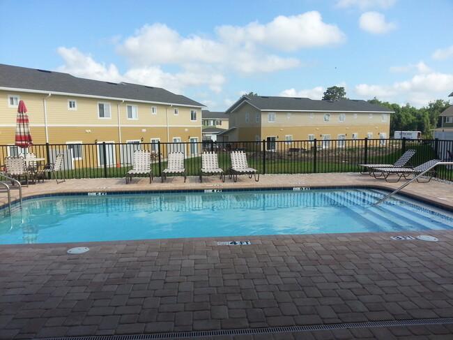 Foto del edificio - Evergreen Townhomes on Lake Buckeye
