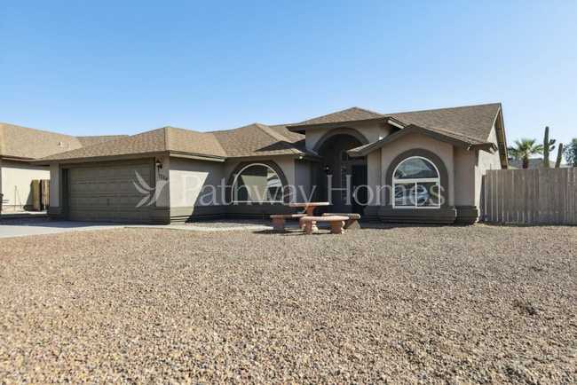 Foto del edificio - 7704 W San Juan Ave