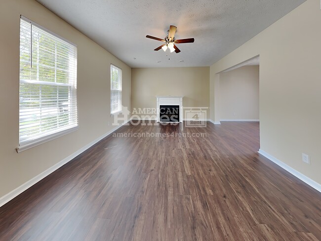 Building Photo - 13090 S Elster Way