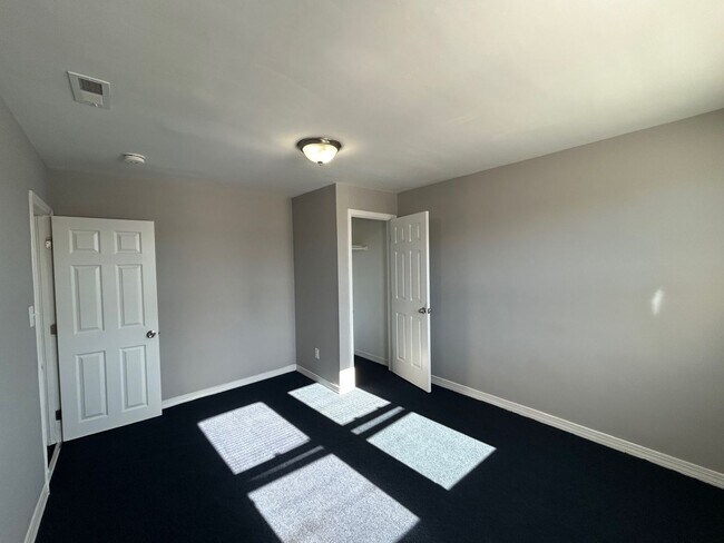 Foto del edificio - Baltimore - 4 bedrooms and 3 Bathrooms Available!