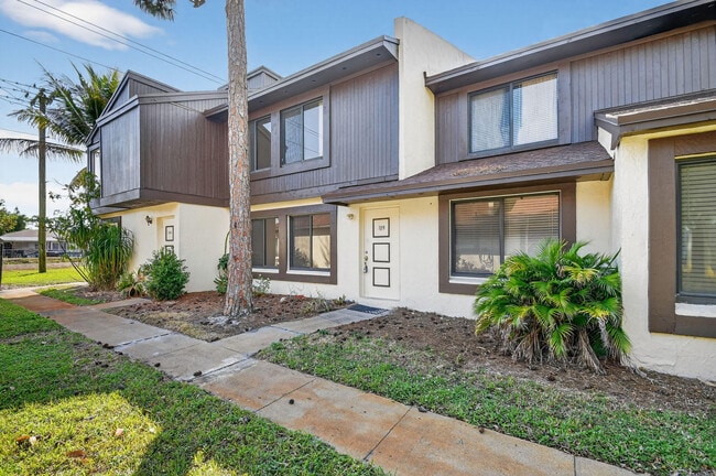 Building Photo - 5352 Bosque Ln