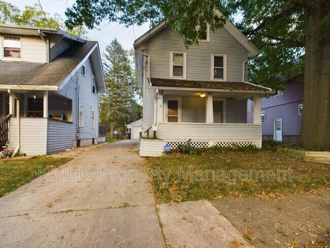 Building Photo - 2209 26th St SW