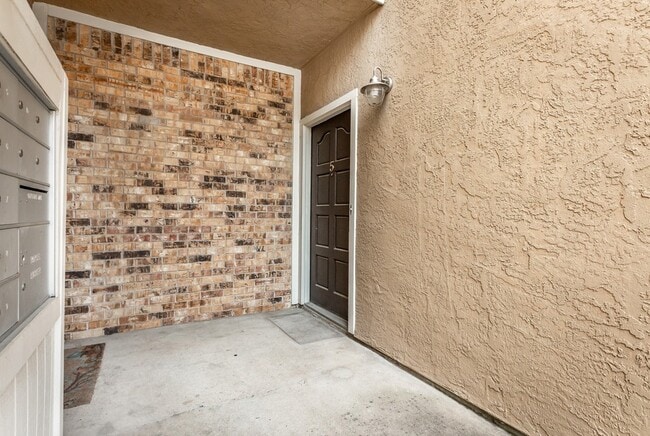 Building Photo - 6210 Oram St