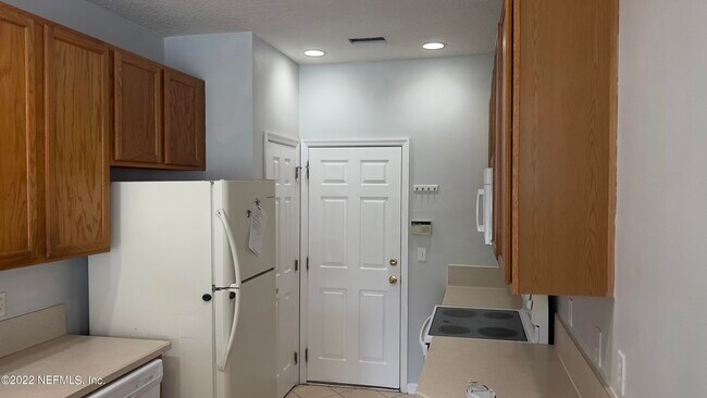 Foto del edificio - 3945 Buckthorne Dr