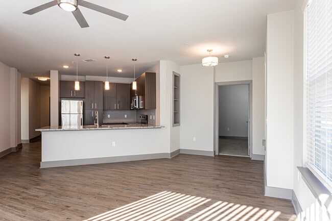 3BR, 2BA - 1,415SF - The Reserve at Shoe Creek