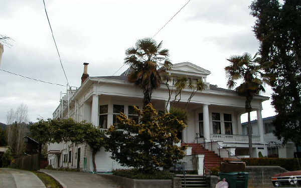 Building Photo - Slater House