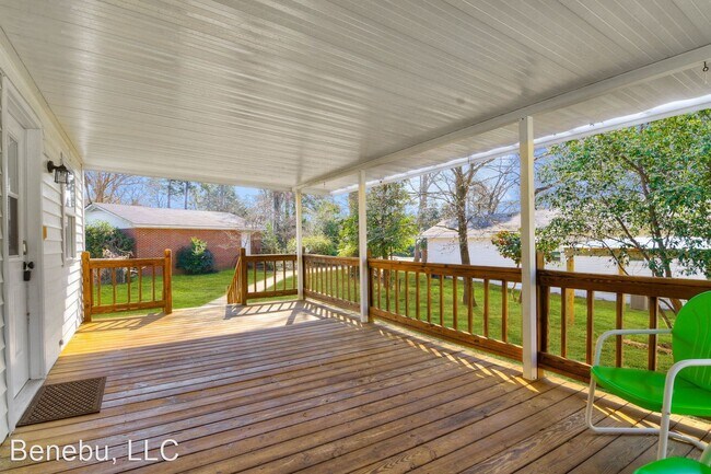 Foto del edificio - 2 br, 2 bath House - 409 W. Woodlawn Avenue