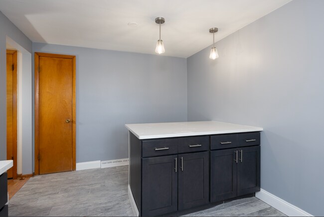 Foto del edificio - 568 Kenmore Ave