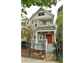 Building Photo - 1527 W Wellington Ave