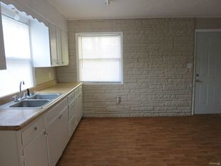 Building Photo - 4221 Meadow Ln