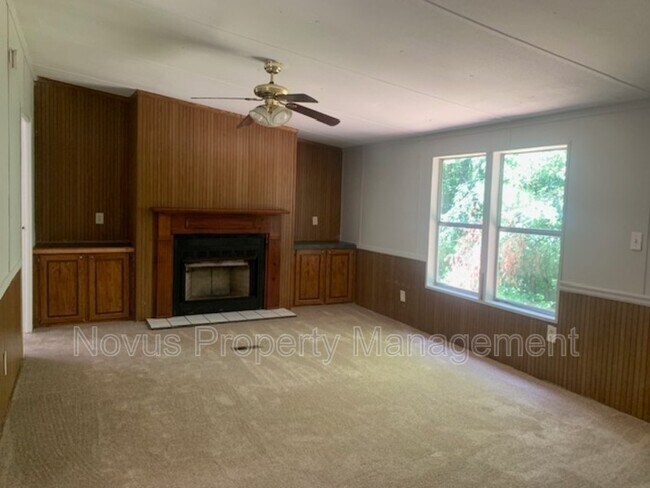 Building Photo - 221 Oakleigh Drive