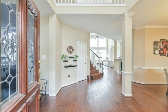 Building Photo - 3234 Shadowleaf Dr