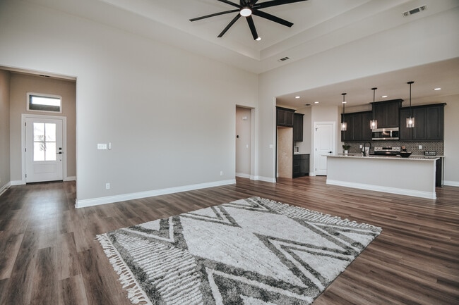 Building Photo - 508 Townhall Ln