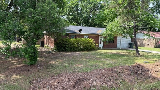 Building Photo - RATE DROP ALERT! (was $1725/month)